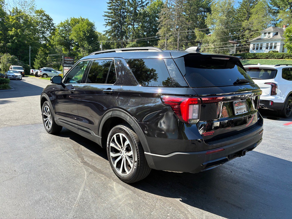 2025 Ford Explorer Image 10