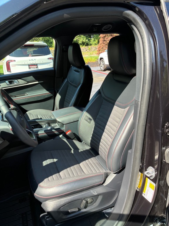 2025 Ford Explorer Image 22