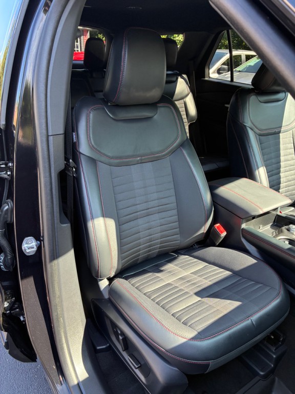 2025 Ford Explorer Image 23