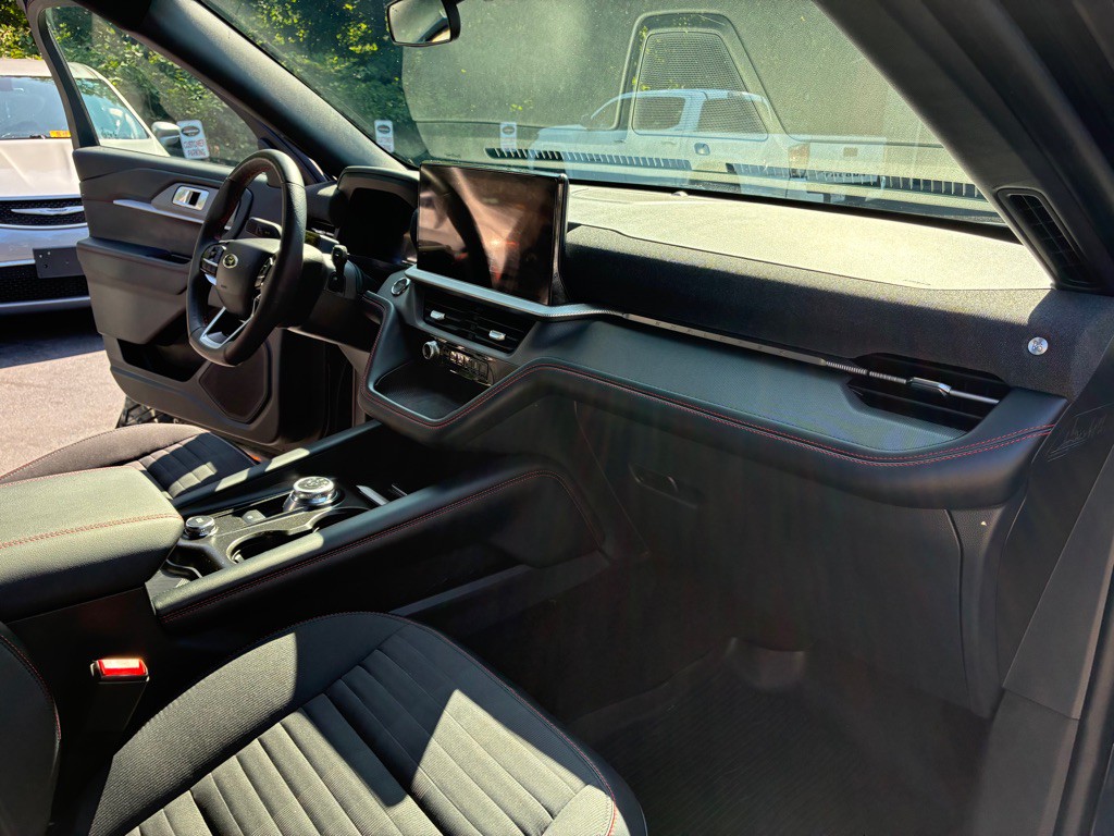 2025 Ford Explorer Image 32