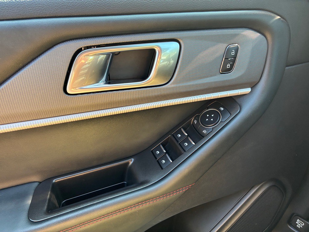 2025 Ford Explorer Image 34