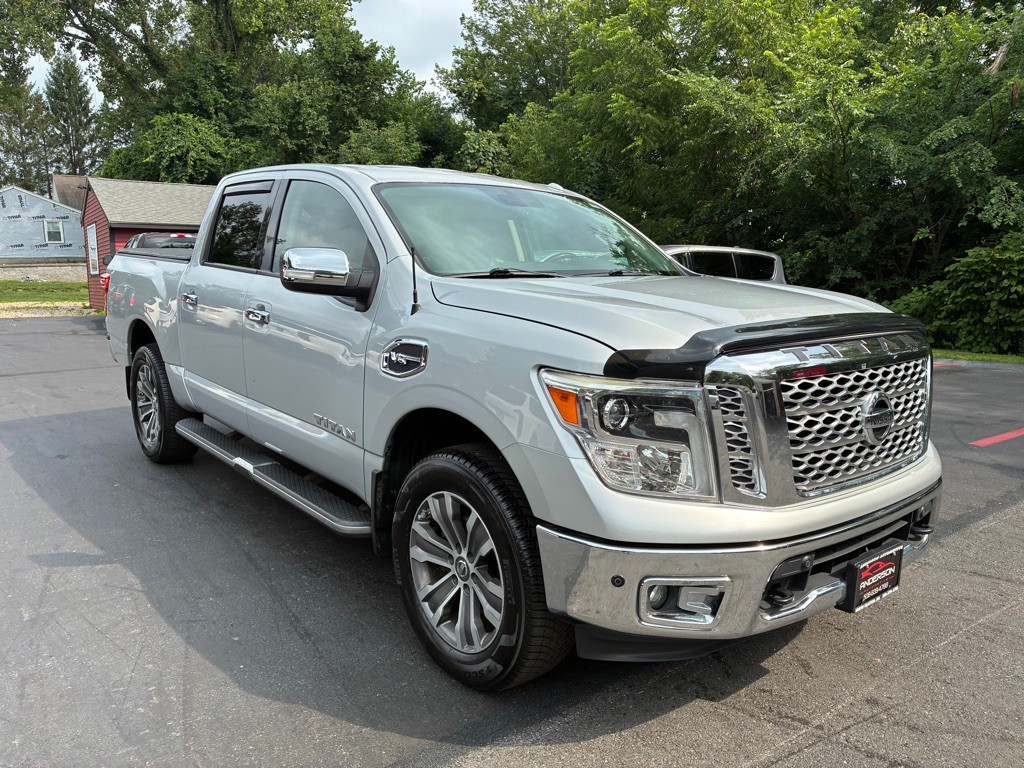 2017 Nissan Titan Image 4