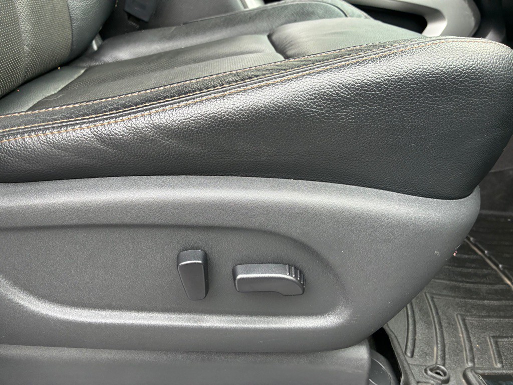 2017 Nissan Titan Image 26