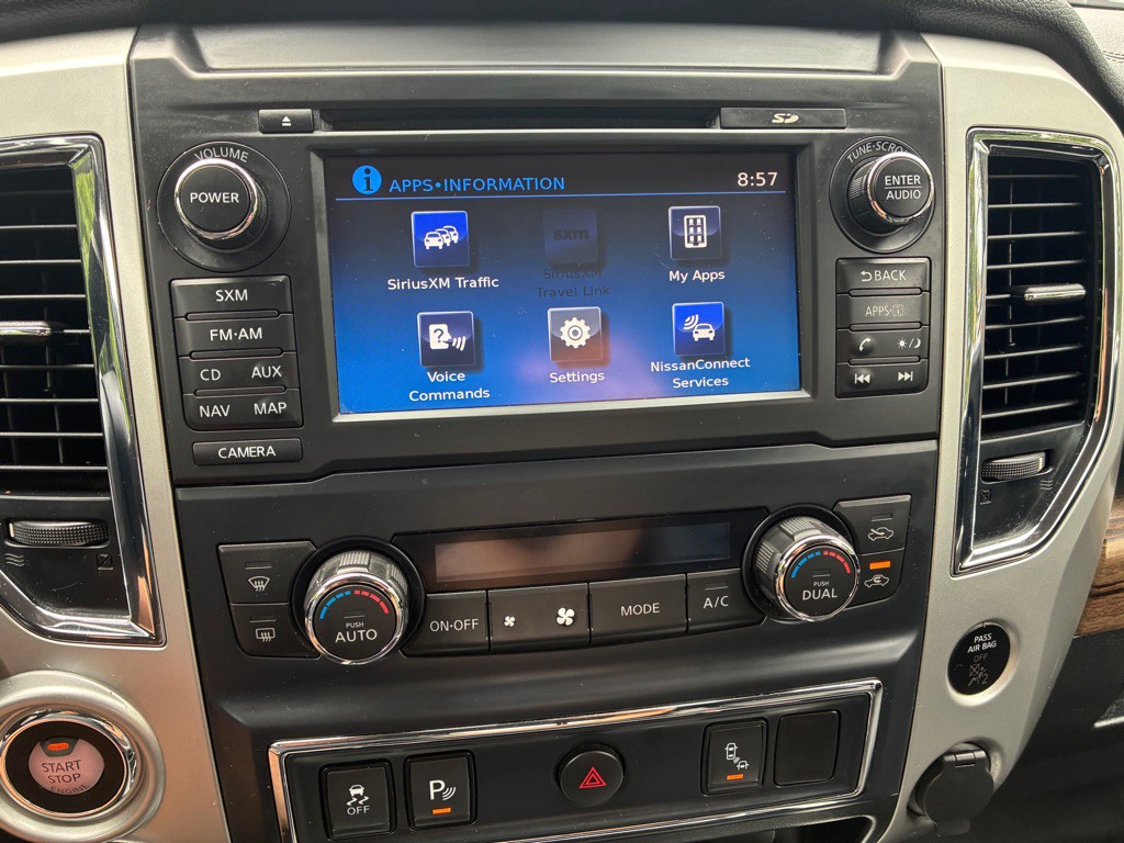 2017 Nissan Titan Image 39