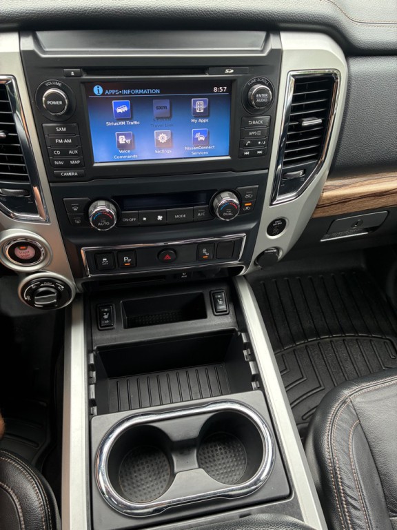 2017 Nissan Titan Image 40