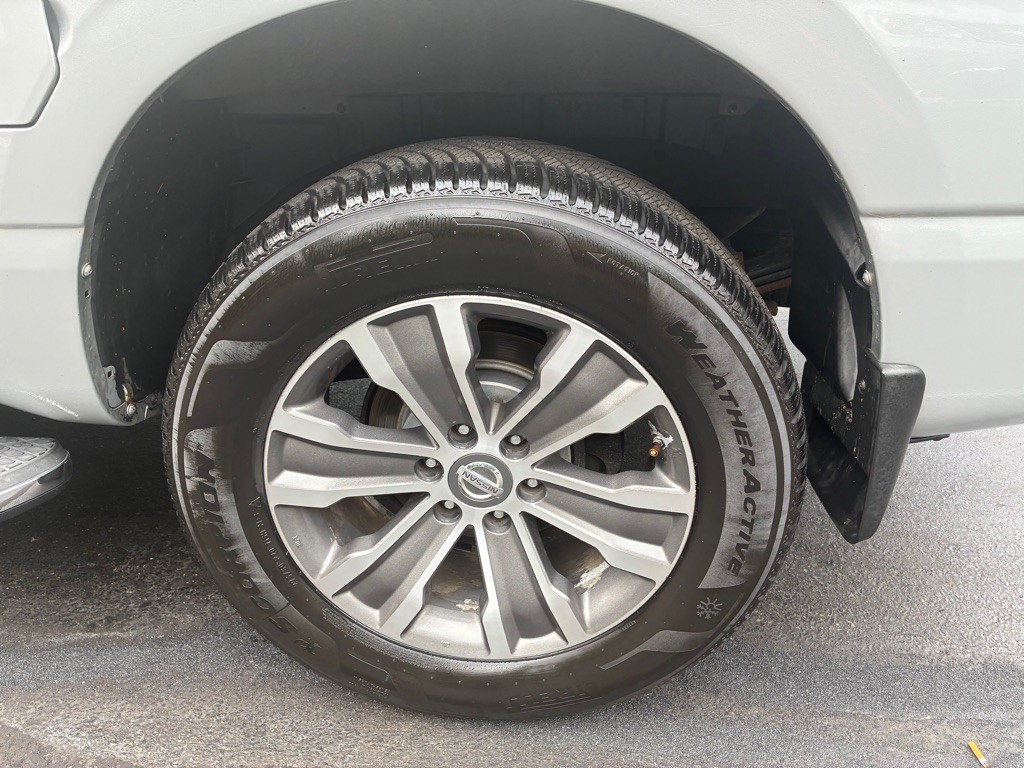 2017 Nissan Titan Image 42