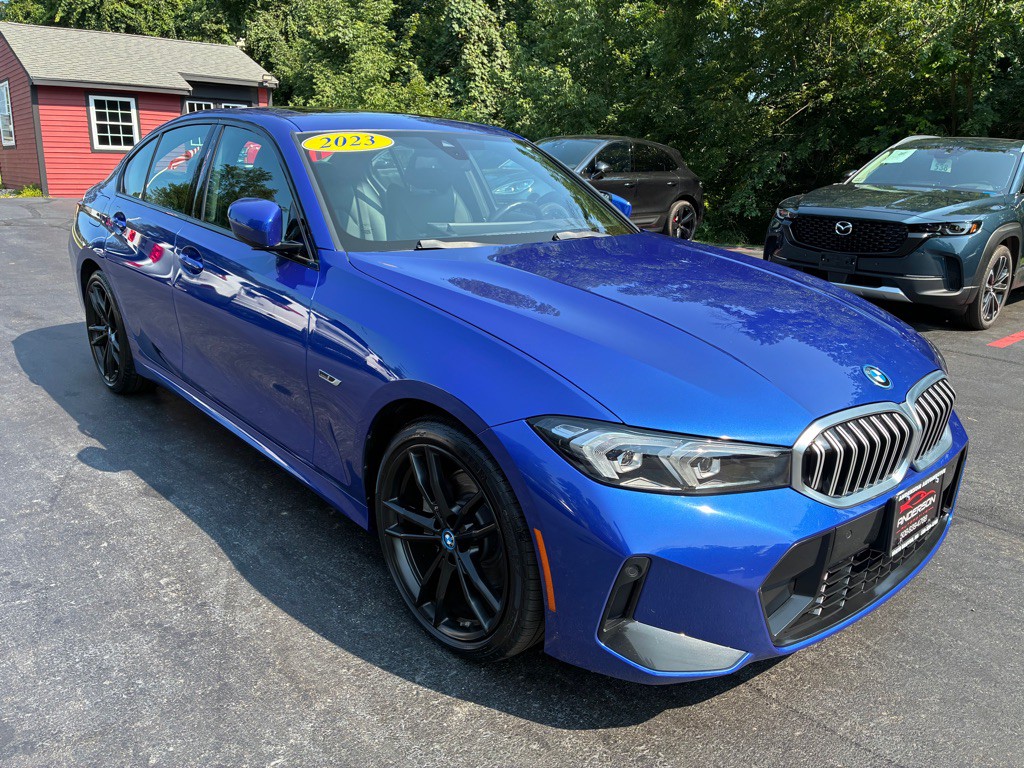 2023 BMW 3 Series Image 4