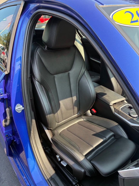 2023 BMW 3 Series Image 22