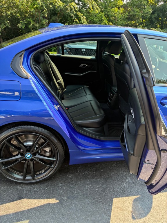 2023 BMW 3 Series Image 24