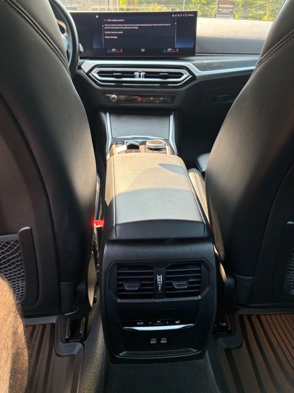 2023 BMW 3 Series Image 29