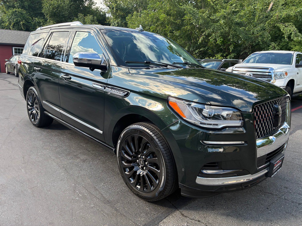 2022 Lincoln Navigator Image 4