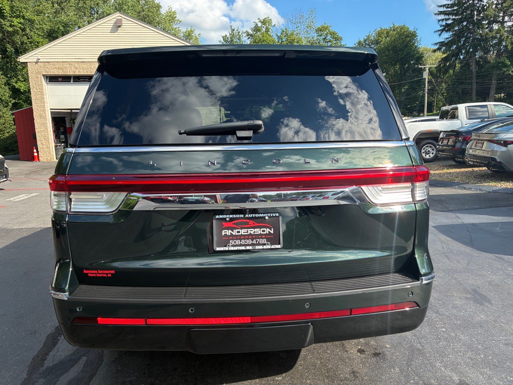 2022 Lincoln Navigator Image 7