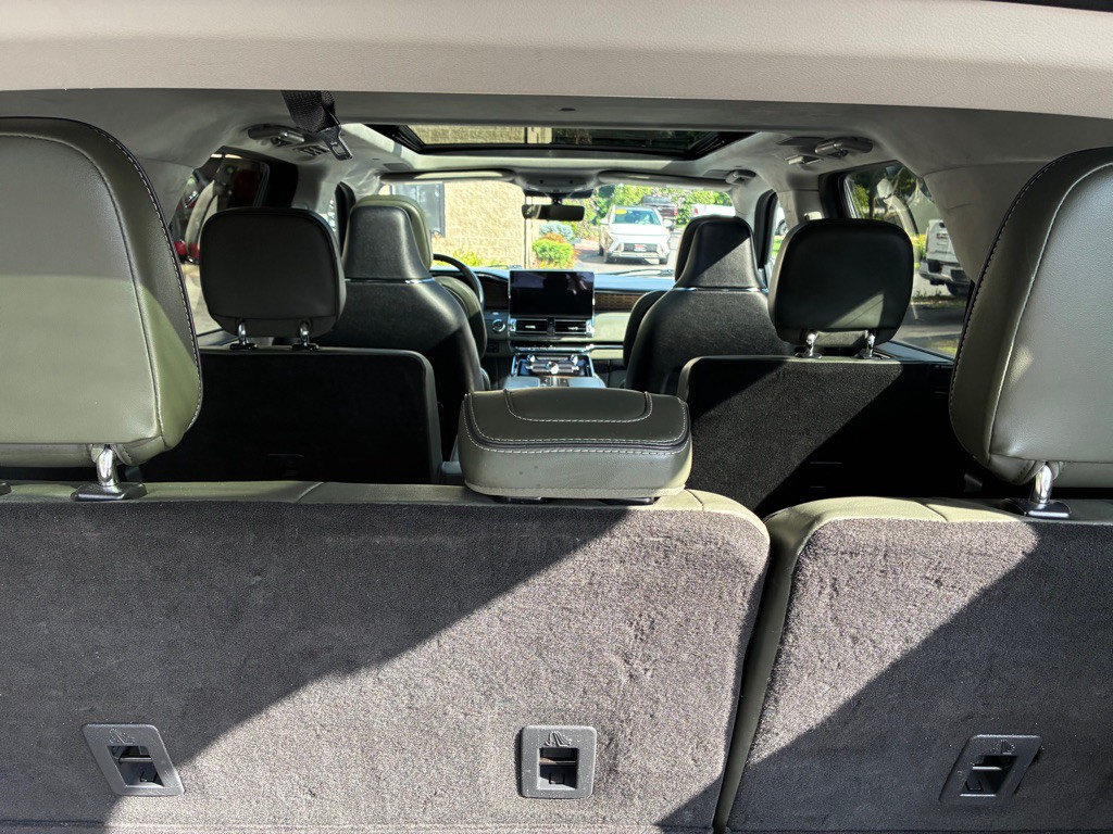 2022 Lincoln Navigator Image 9