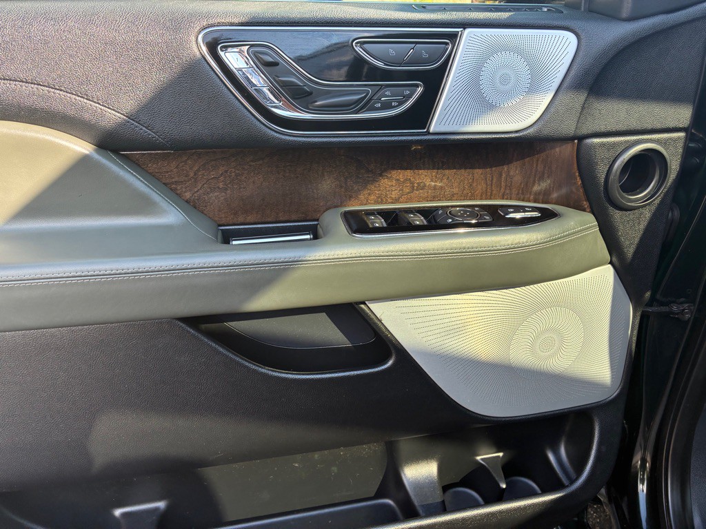 2022 Lincoln Navigator Image 26