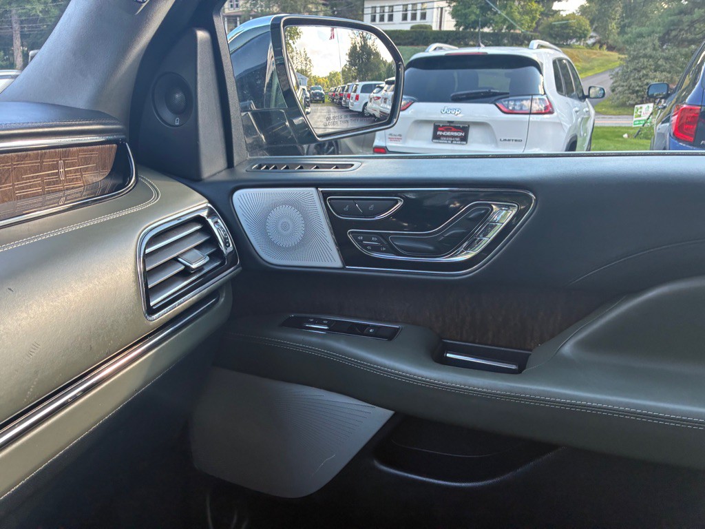 2022 Lincoln Navigator Image 34