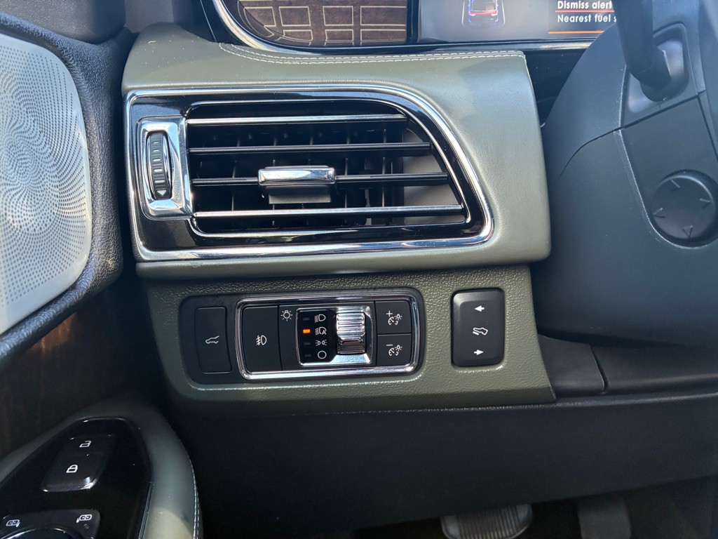 2022 Lincoln Navigator Image 35