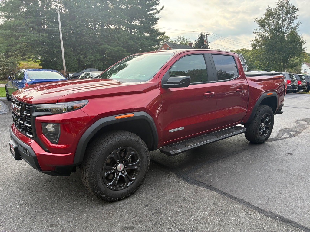 2024 GMC Canyon Image 2