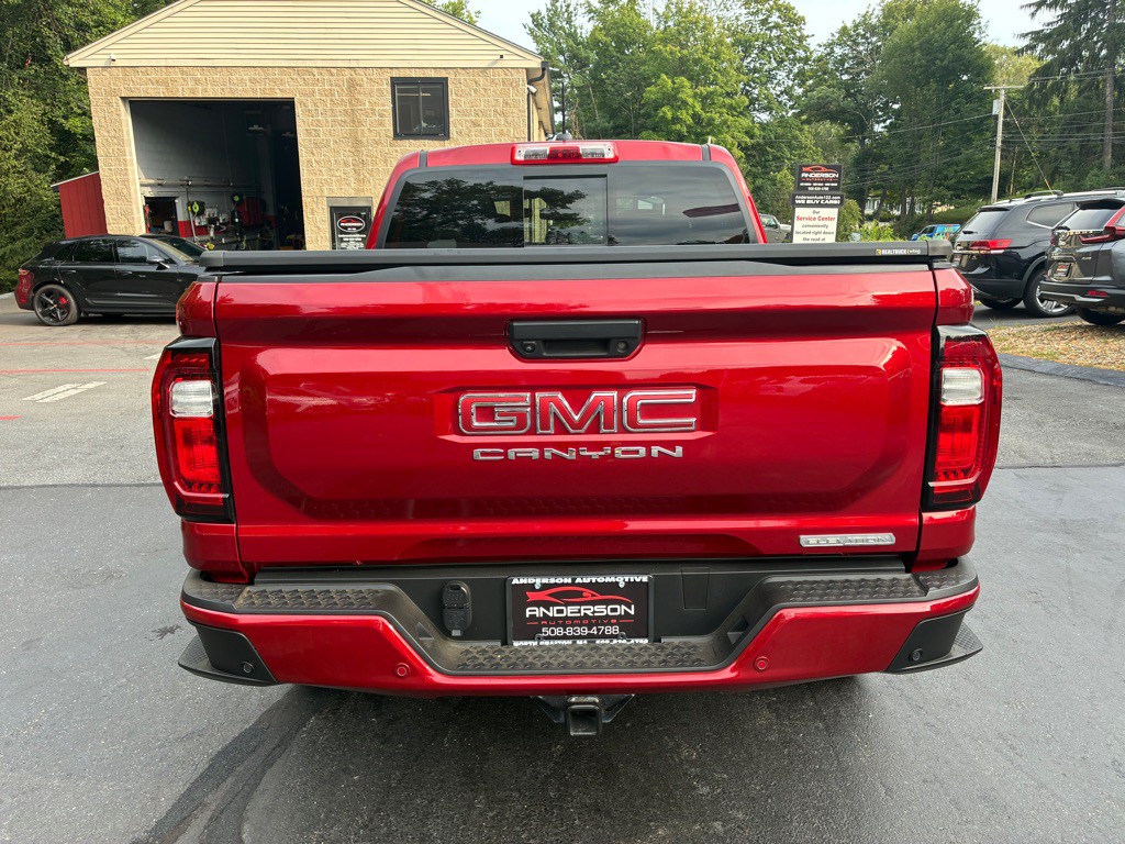 2024 GMC Canyon Image 8