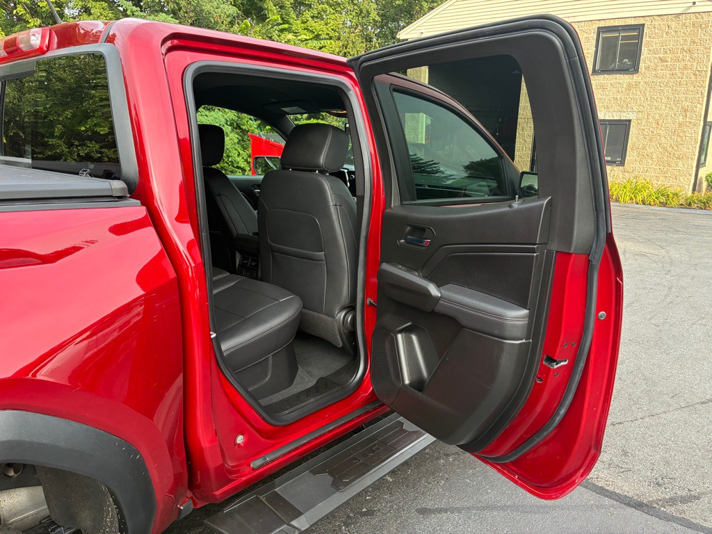 2024 GMC Canyon Image 13