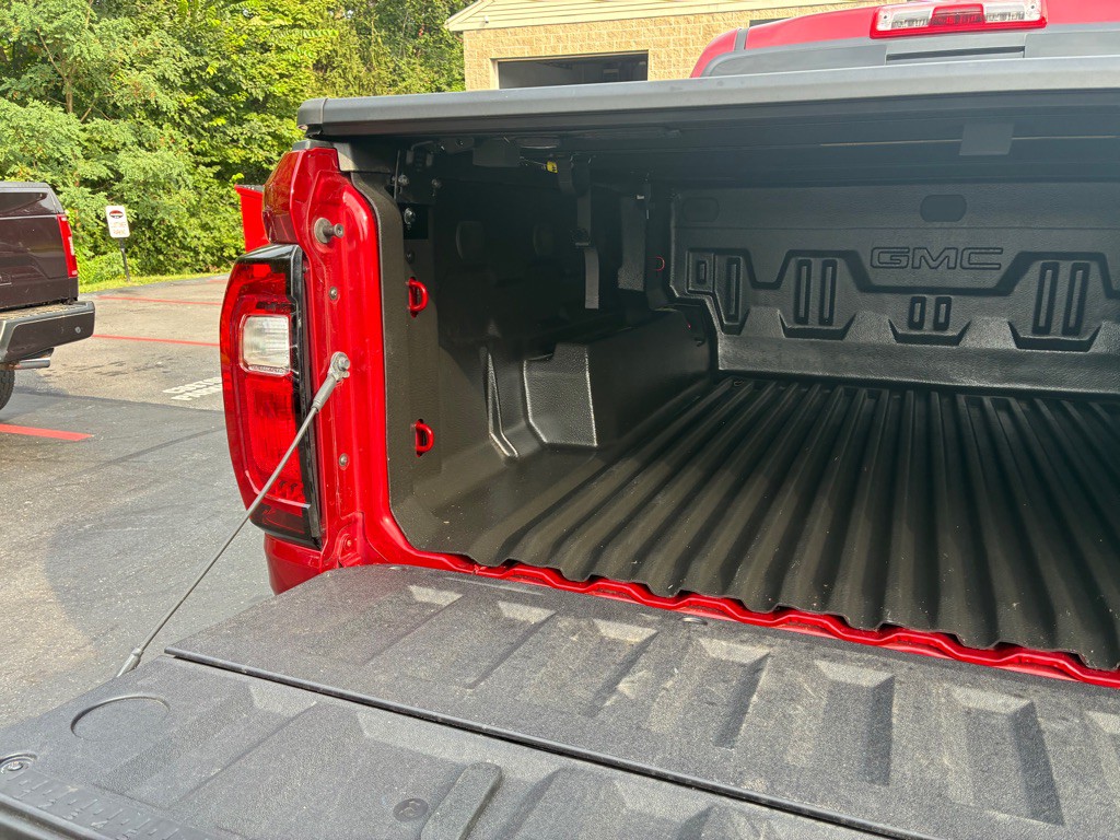 2024 GMC Canyon Image 16