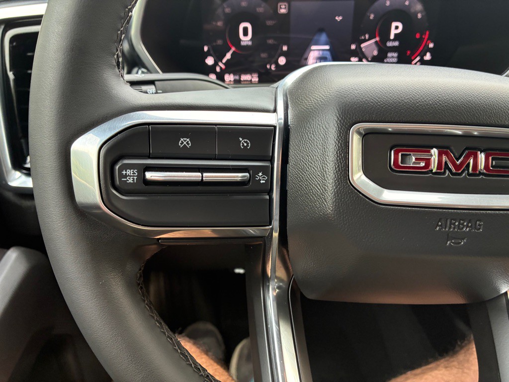 2024 GMC Canyon Image 32