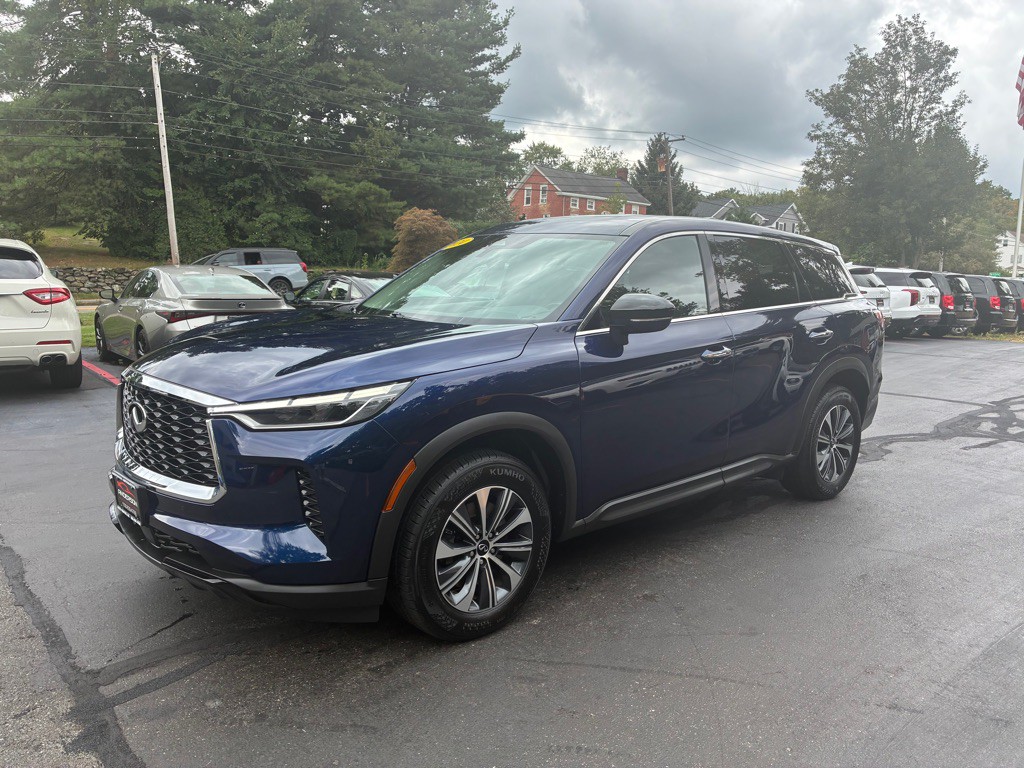 2024 INFINITI QX60 Image 2