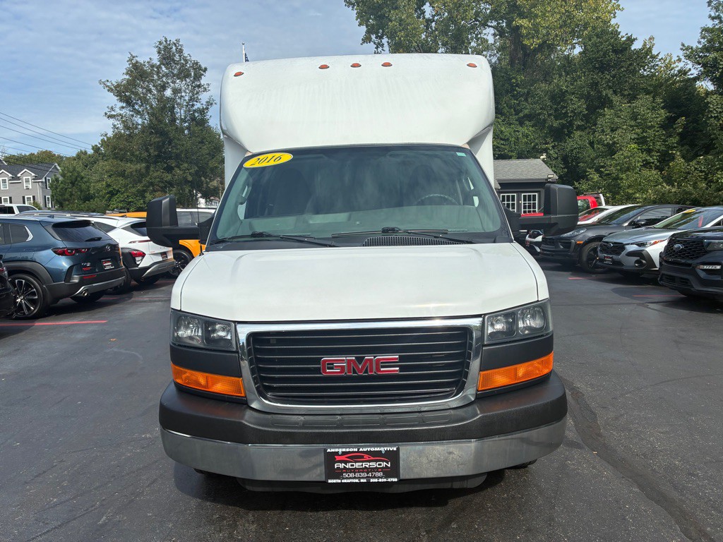 2016 GMC Savana Image 4