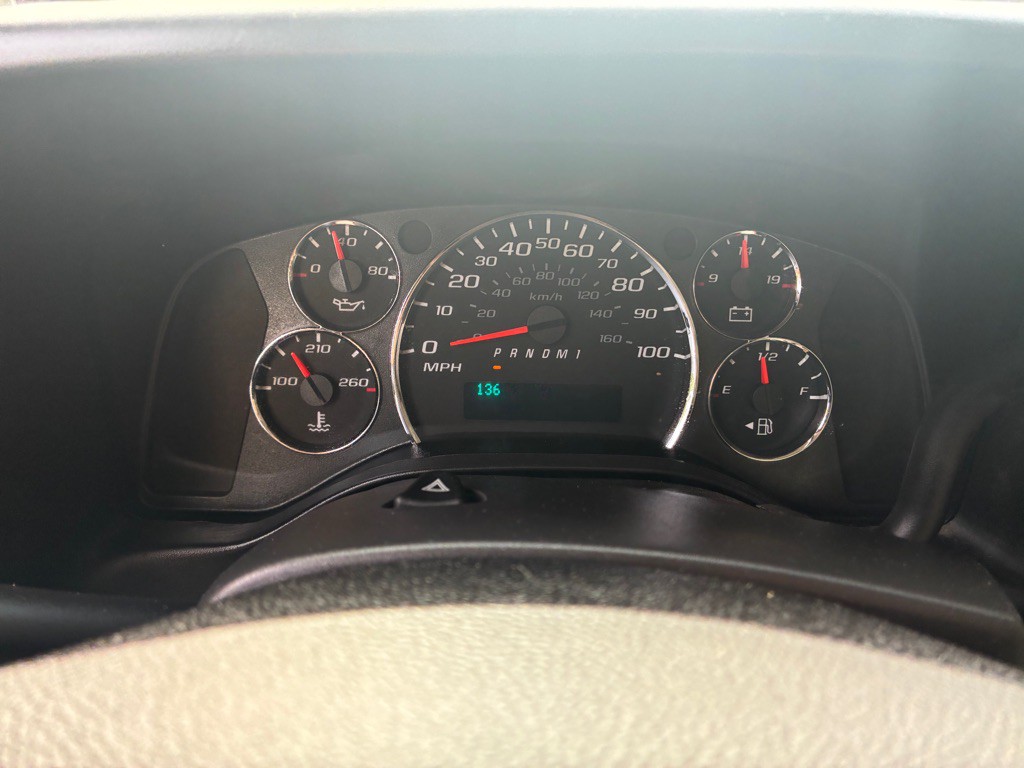 2016 GMC Savana Image 30