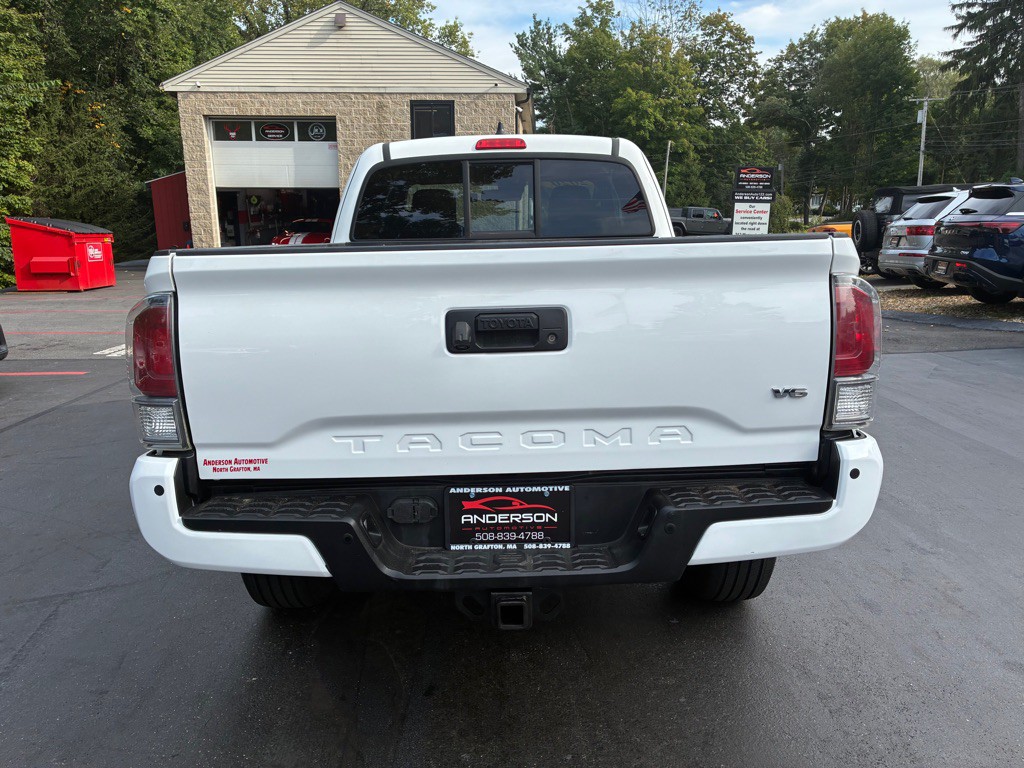 2020 Toyota Tacoma Image 9