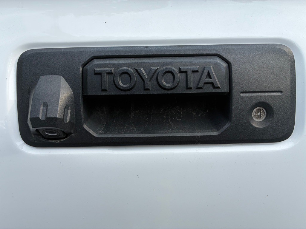 2020 Toyota Tacoma Image 14