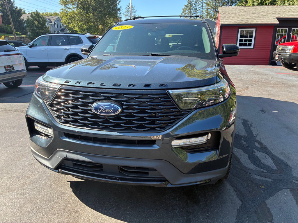 2023 Ford Explorer Image 3