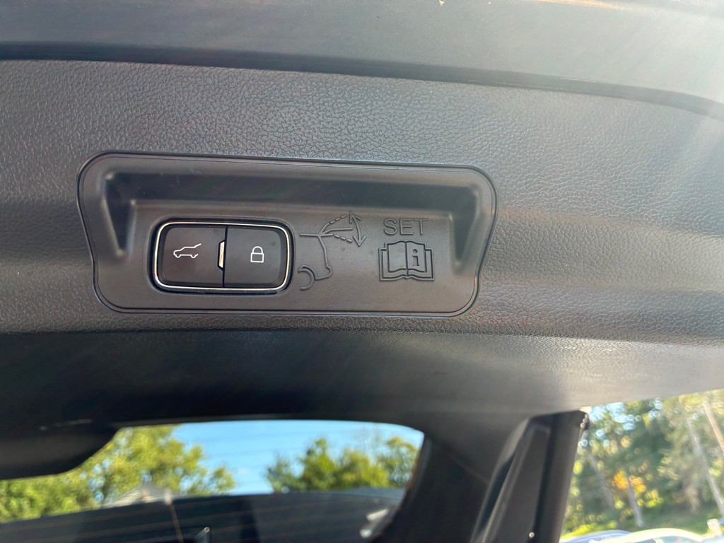 2023 Ford Explorer Image 13