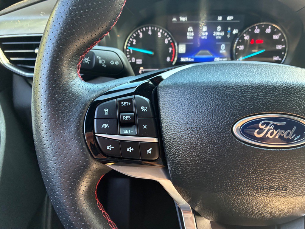 2023 Ford Explorer Image 33