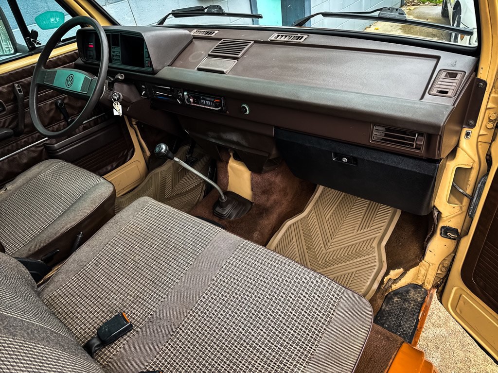 1984 Volkswagen Vanagon Image 29