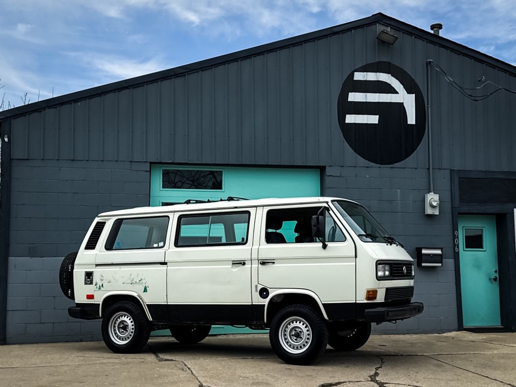 1990 Volkswagen Vanagon Image 2