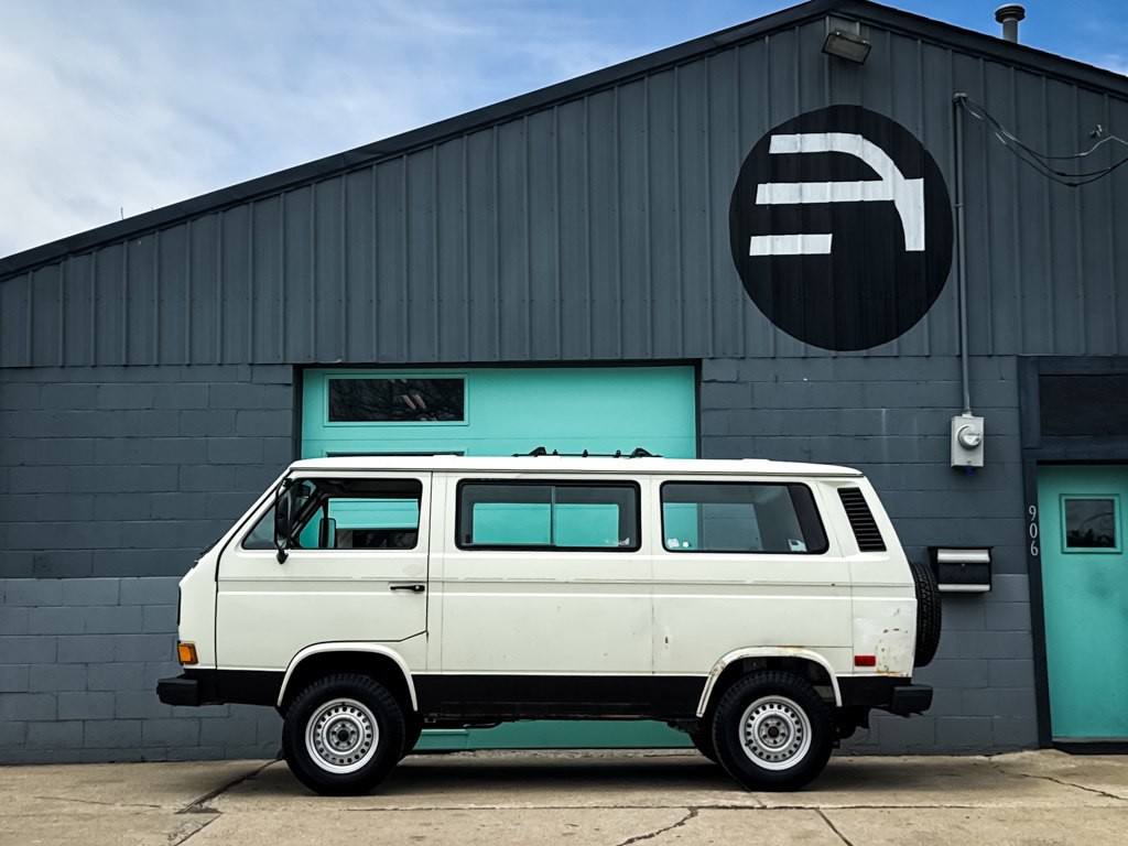 1990 Volkswagen Vanagon Image 3