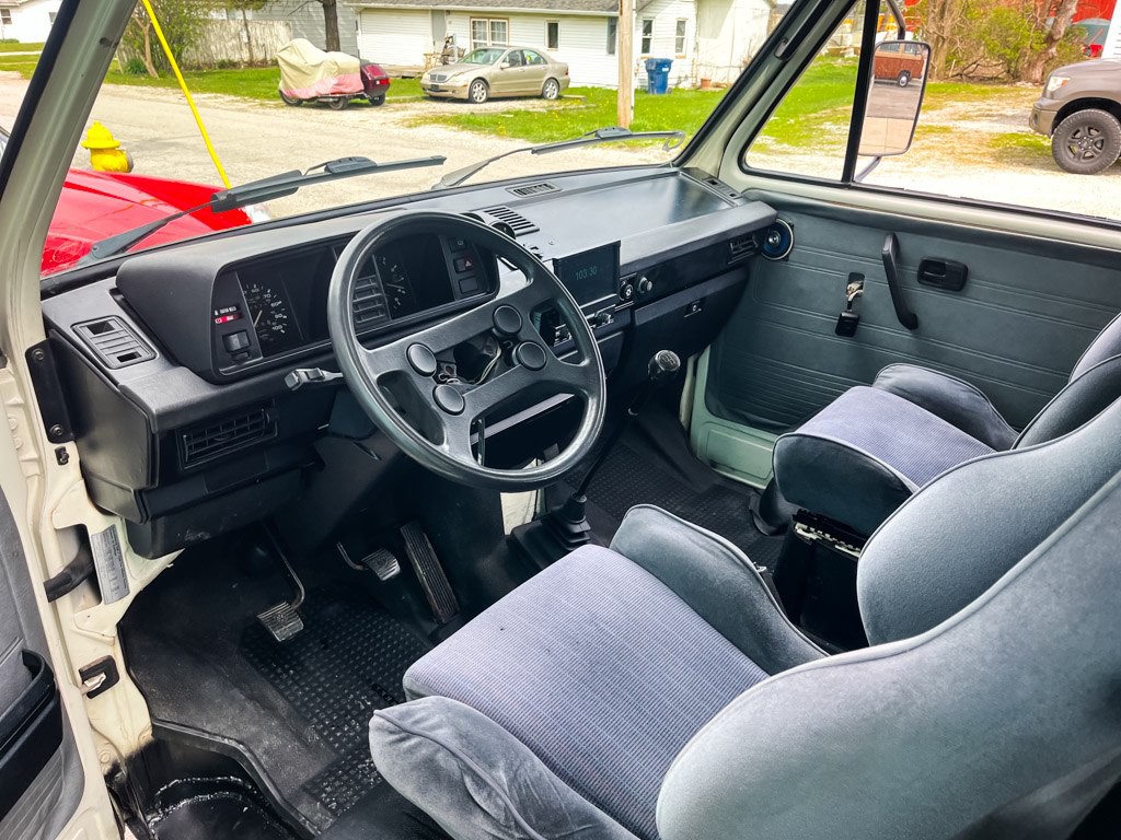 1990 Volkswagen Vanagon Image 13