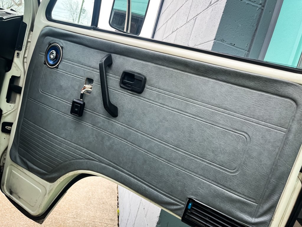 1990 Volkswagen Vanagon Image 17