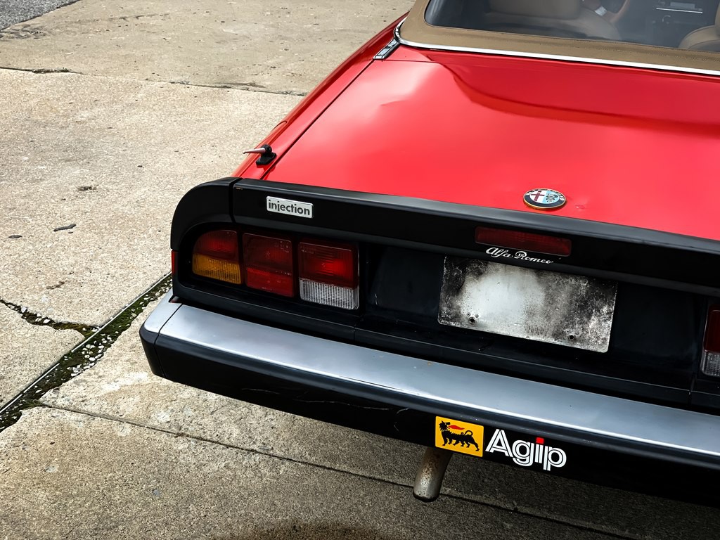 1987 Alfa Romeo Spider Image 10