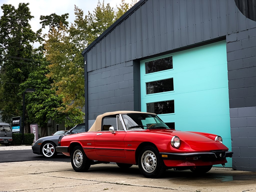 1987 Alfa Romeo Spider Image 15