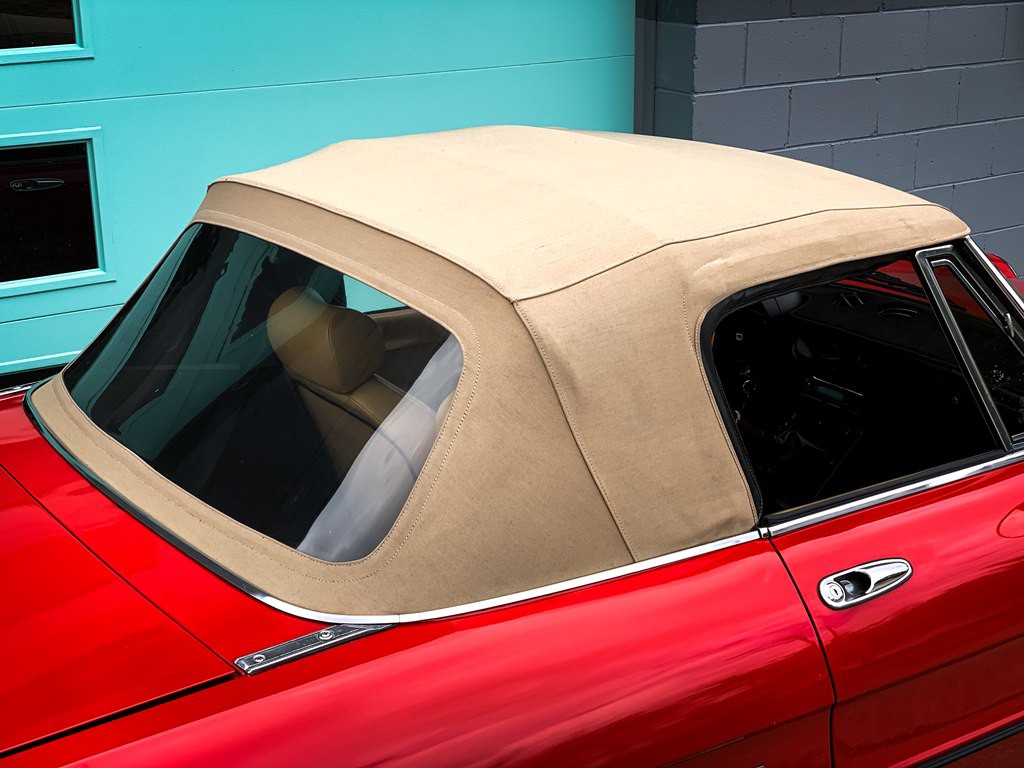 1987 Alfa Romeo Spider Image 21