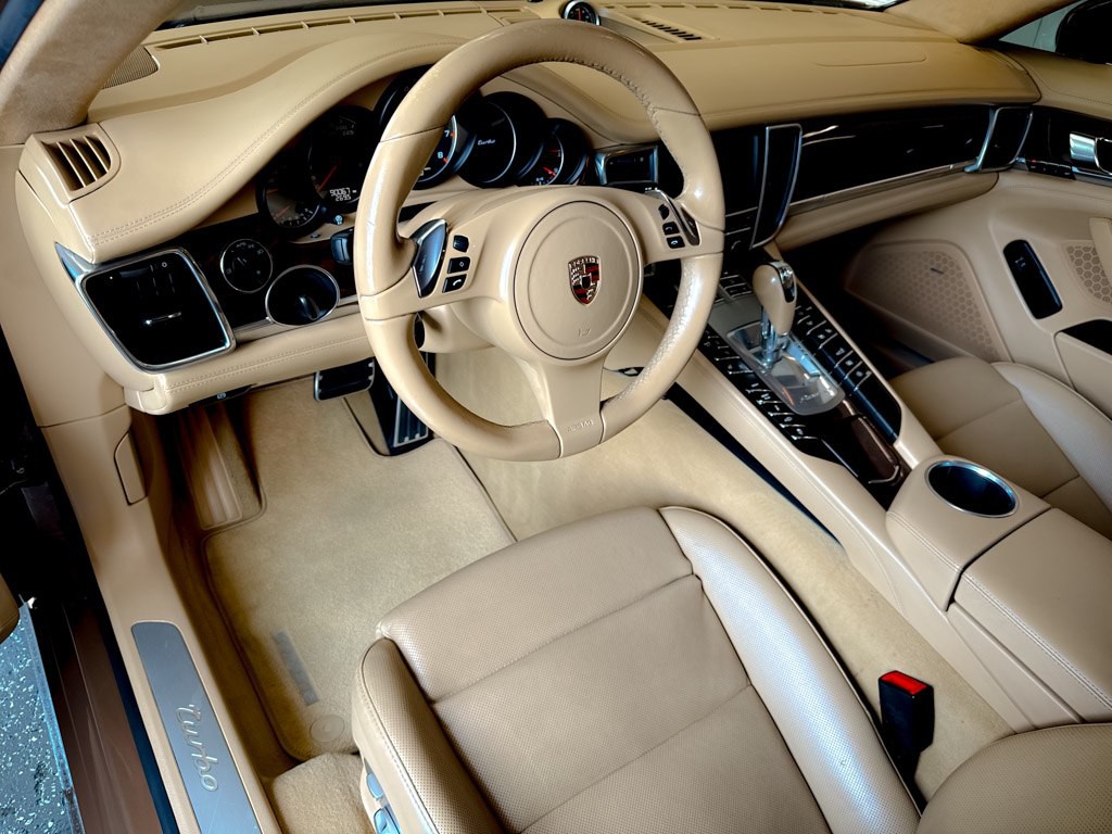 2010 Porsche Panamera Image 17