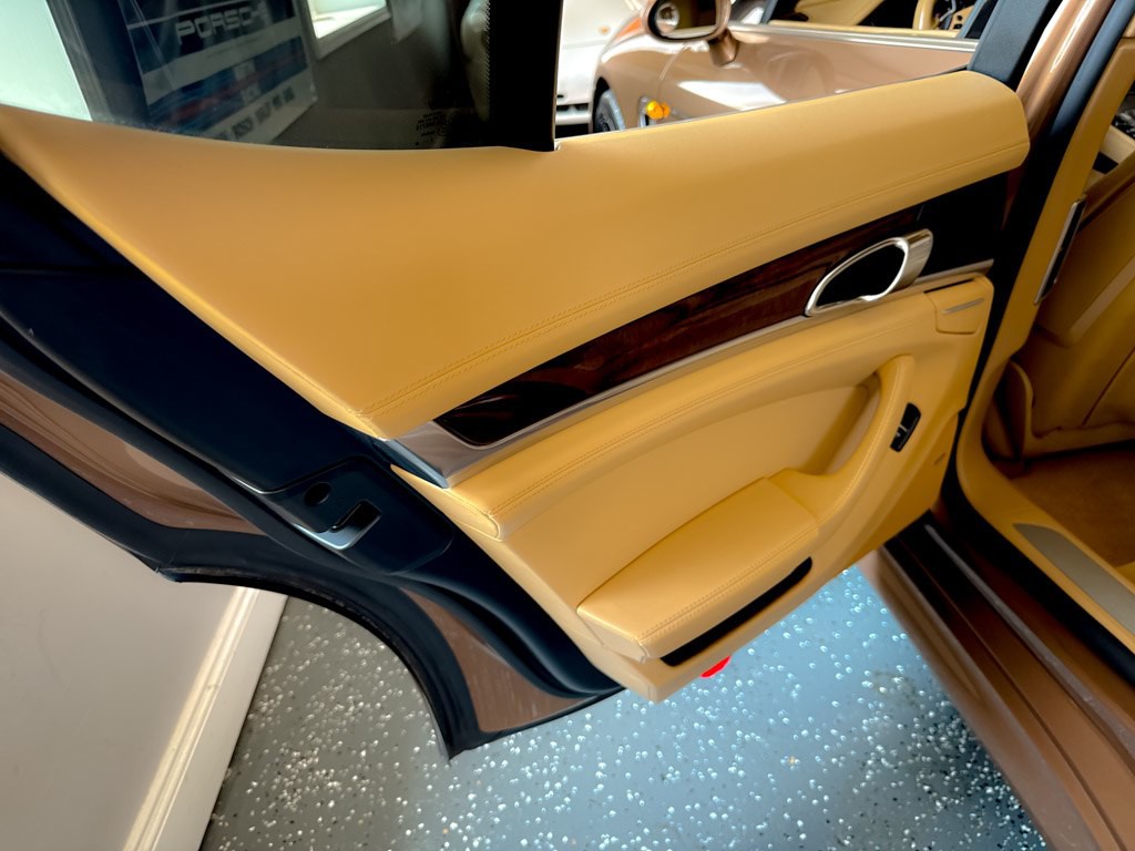 2010 Porsche Panamera Image 22