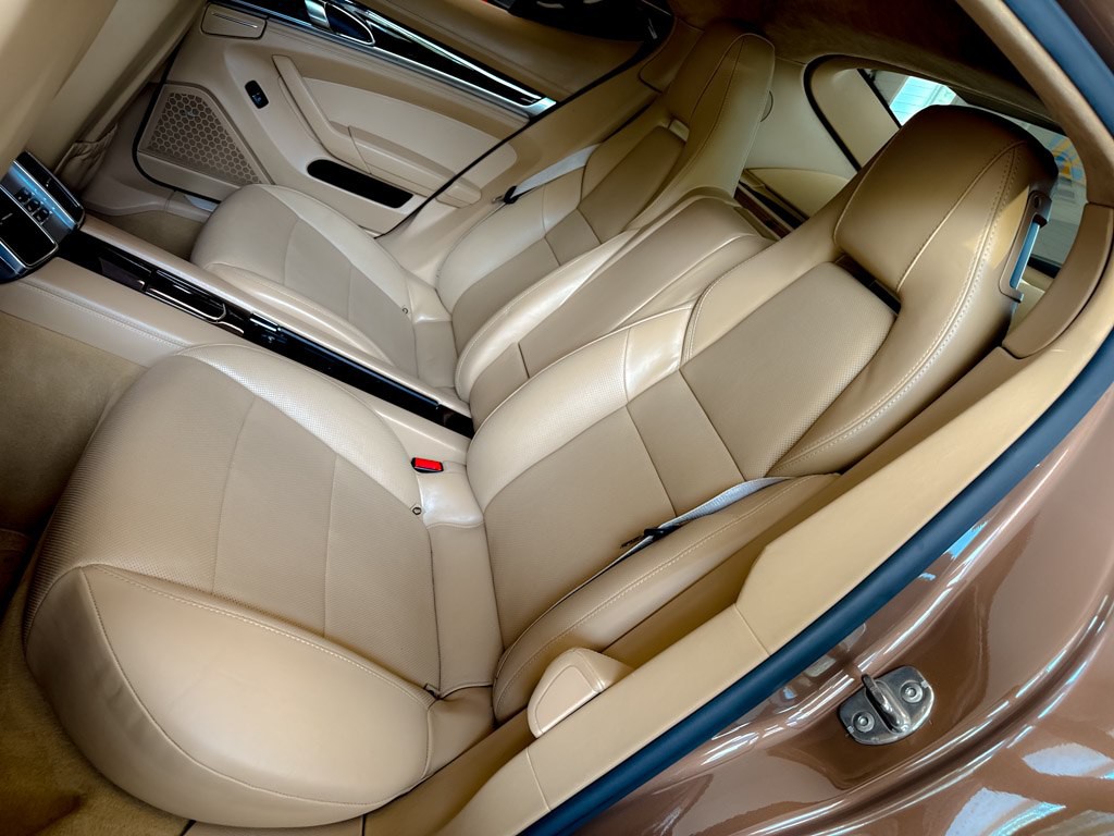 2010 Porsche Panamera Image 23
