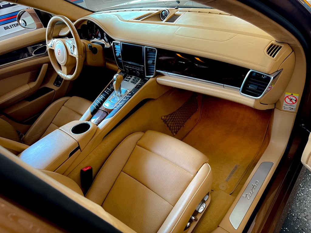 2010 Porsche Panamera Image 28