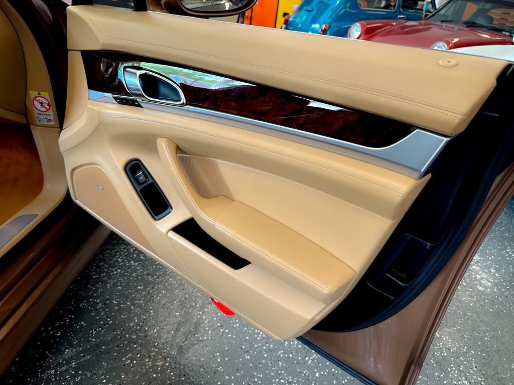 2010 Porsche Panamera Image 29