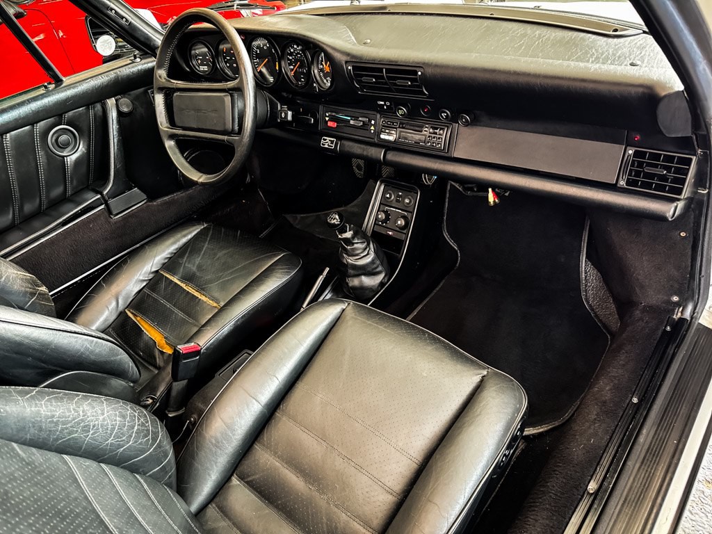 1986 Porsche 911 Image 24