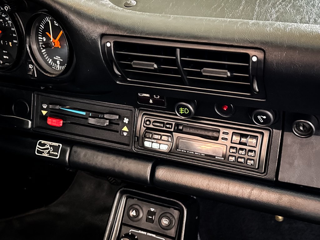 1986 Porsche 911 Image 28