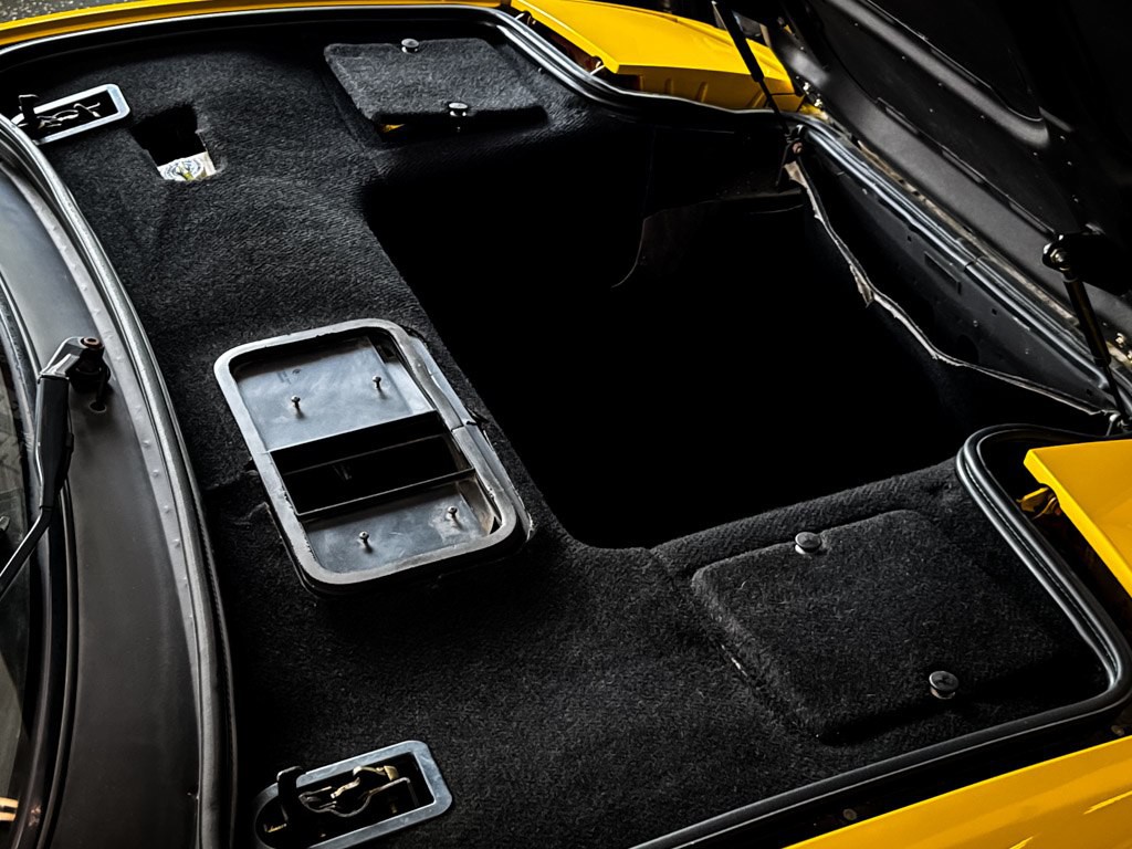 1990 Ferrari 348 Image 37