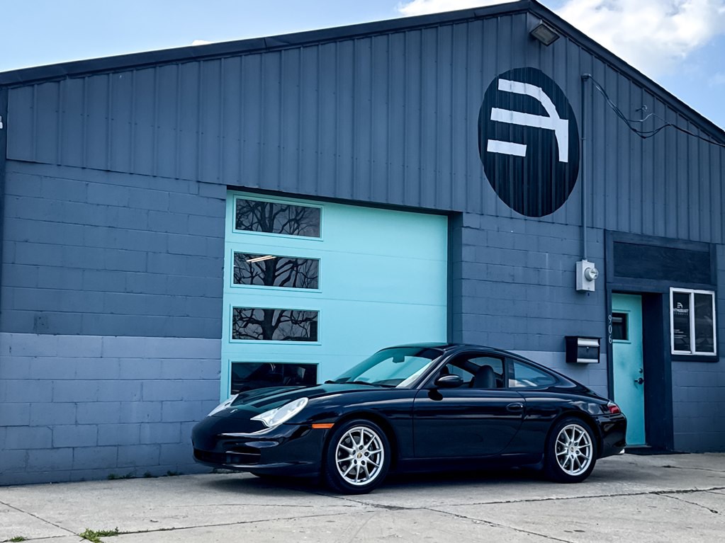 2002 Porsche 911 Image 2